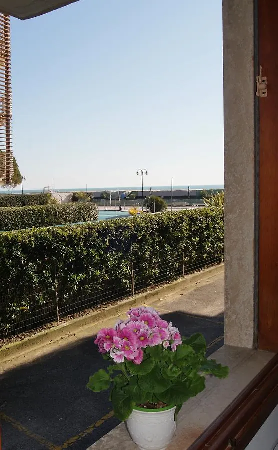 Appartamenti Diplomatic-Residence Fronte Mare-Piazza Torino-Lido Di Jesolo 0*,  Itálie