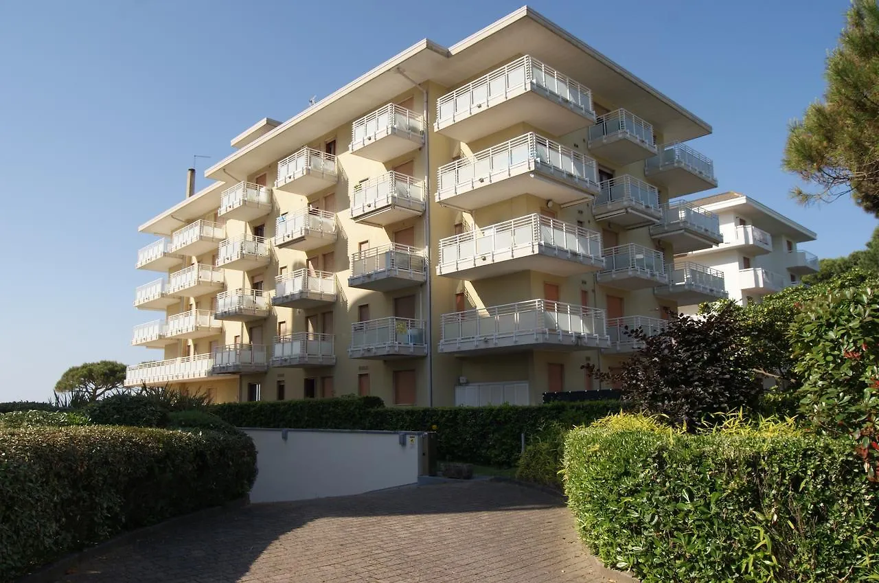 Appartamenti Diplomatic-Residence Fronte Mare-Piazza Torino-Lido Di Jesolo 0*,  Itálie